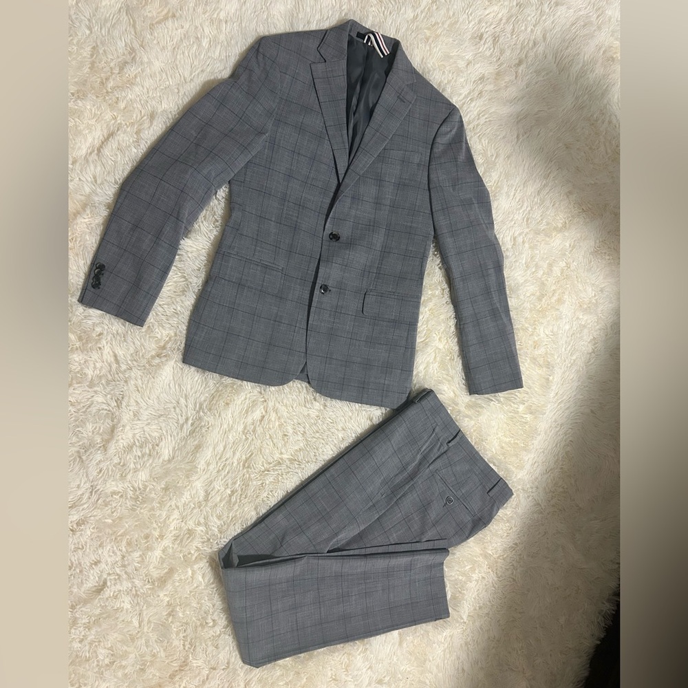 *Easter Sunday Special* Men’s 36S patterned suit